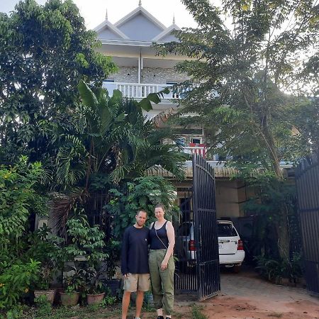 Realkhom Villa Siem Reap Exterior photo